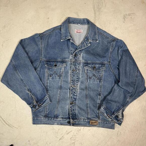 Wrangler Other - Vintage Wrangler Denim Jacket Blue Faded Wash Button Western Style Size M Retro